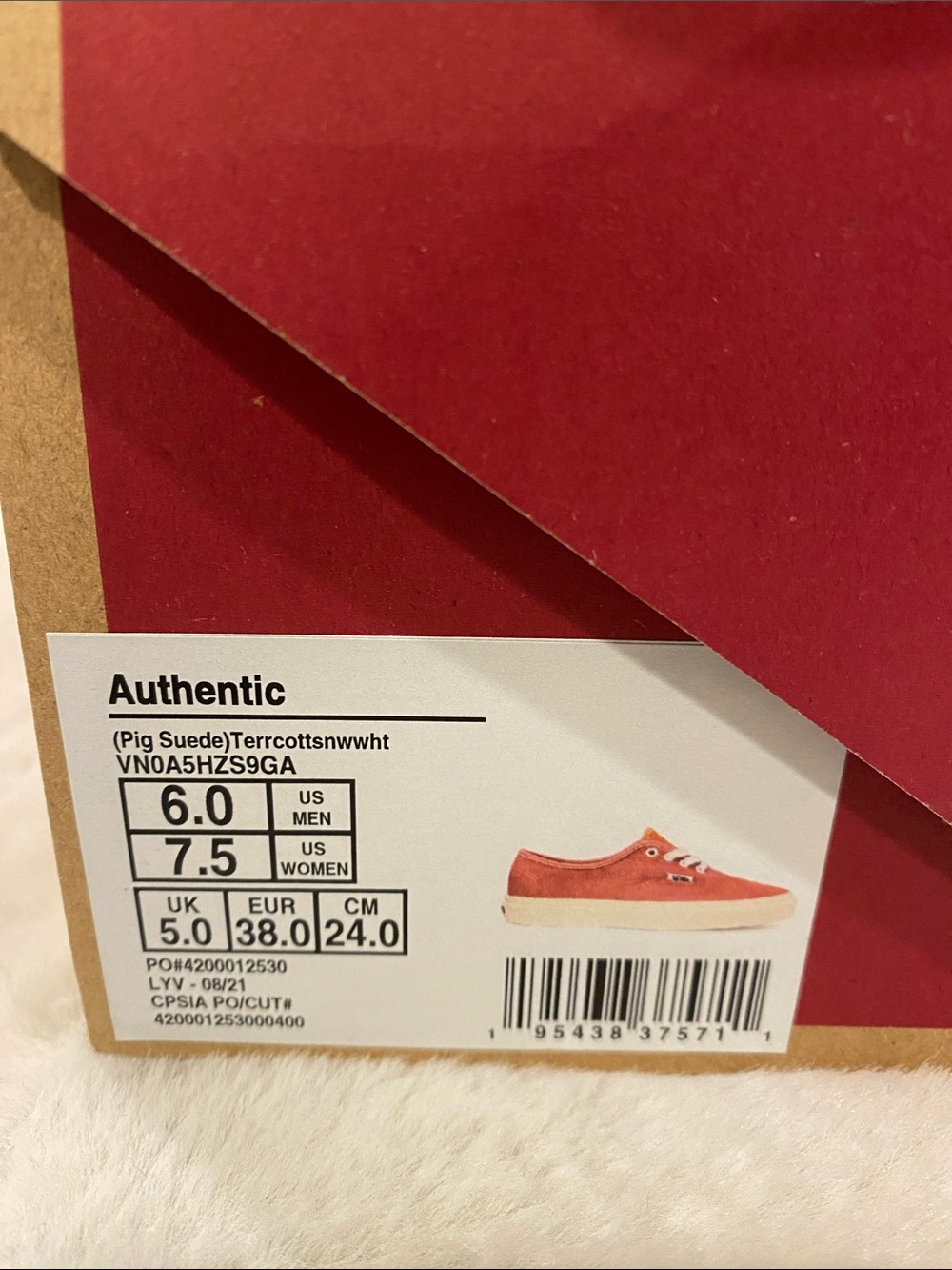 Vans Pig Suede Authentic Sneakers - Picture 2 of 11
